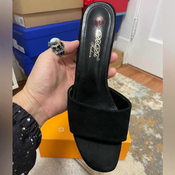 EUC Women’s Size 9 DbDk Fashion Suede Slide Sandals In Black 3” Heels - Picture 6 of 11